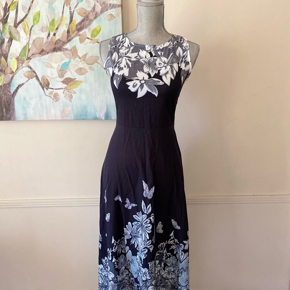 made with ❤️ FLORAL 🖤BLACK & WHITE🤍SLEEVELESS  DRESS  SIZE EXTRA SMALL🌟NWT🌟 - Picture 13 of 14